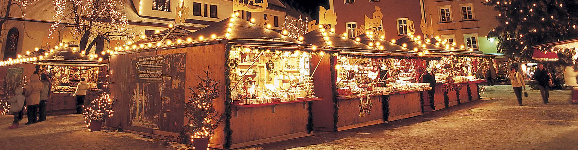 Vipiteno era in passato una famosa città mercantile. In inverno il suo centro storico affascina con il suo tradizionale mercatino natalizio.