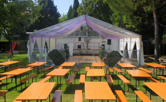 Tensostruttura dim. 10x15 m.