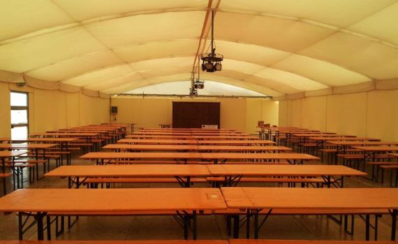 Tensostruttura dim. 12 x 28 m.