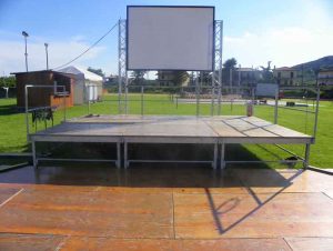Palco 6x4 m.